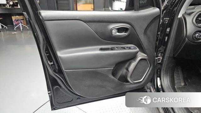 Jeep Renegade id 4536450 из Кореи 16