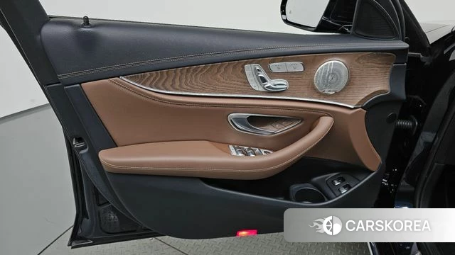 Mercedes-Benz E-Class W213 id 4202045 из Кореи 16