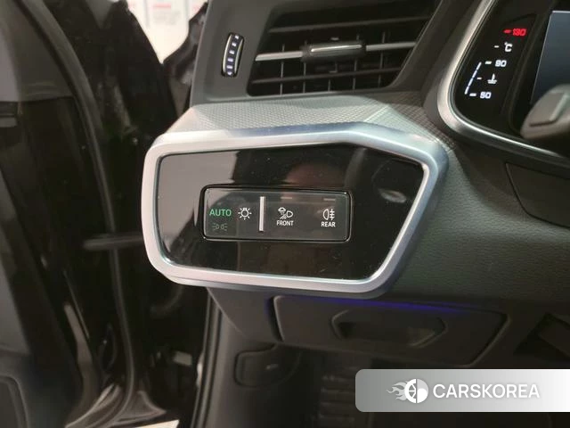 Audi A6L id 4297679 из Китая 16