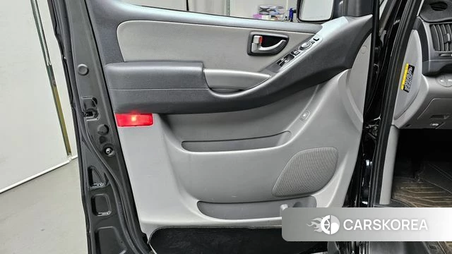 Hyundai The New Grand Starex id 4338786 из Кореи 16