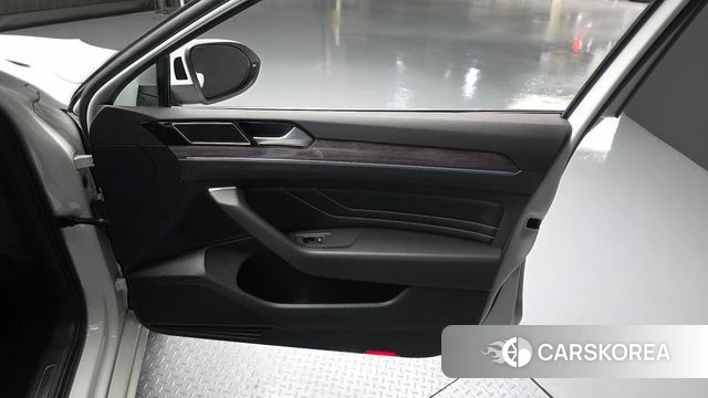 Volkswagen Passat GT (B8) id 4402276 из Кореи 16