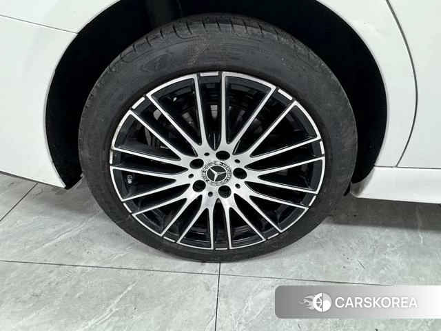 Mercedes-Benz Class C id 4314335 из Китая 16