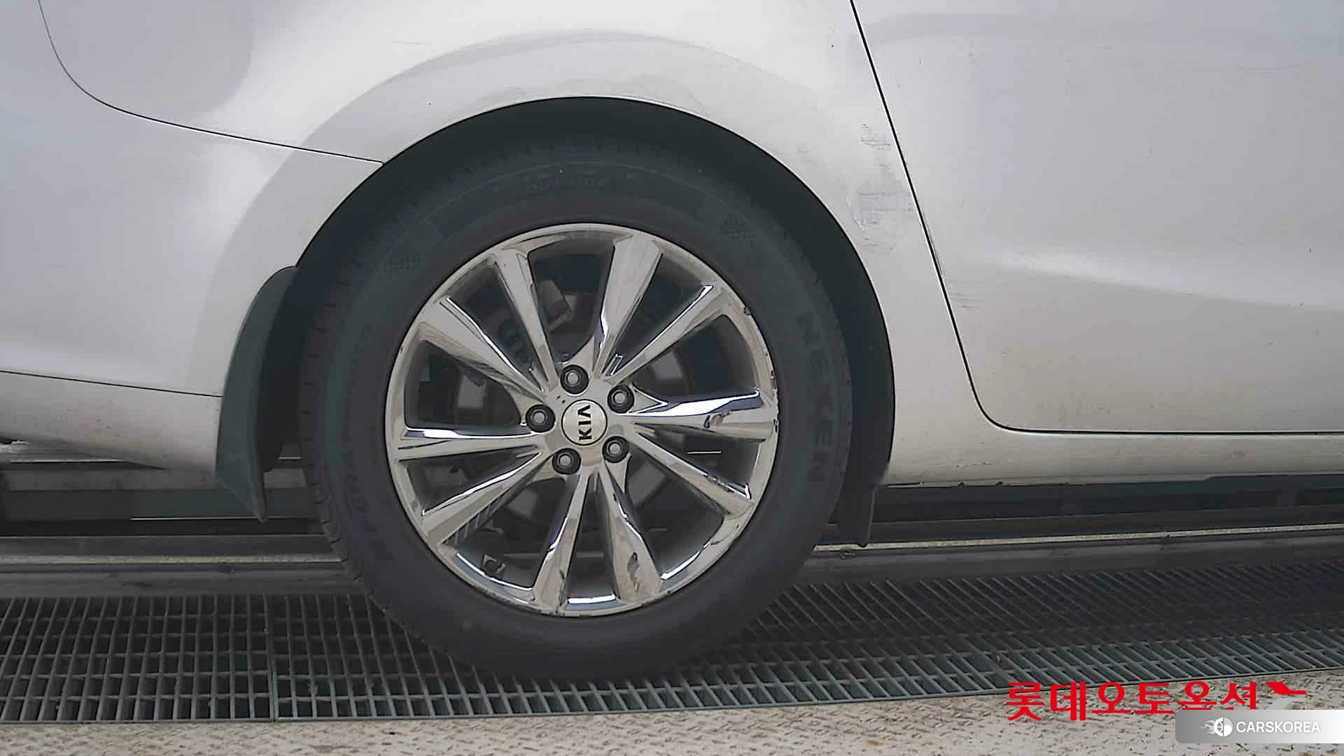 Kia Carnival id 4504352 из Кореи 16