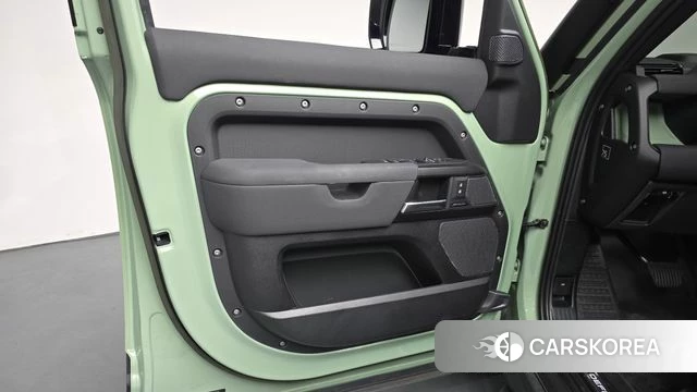 Land Rover Defender (L663) id 4540473 из Кореи 16
