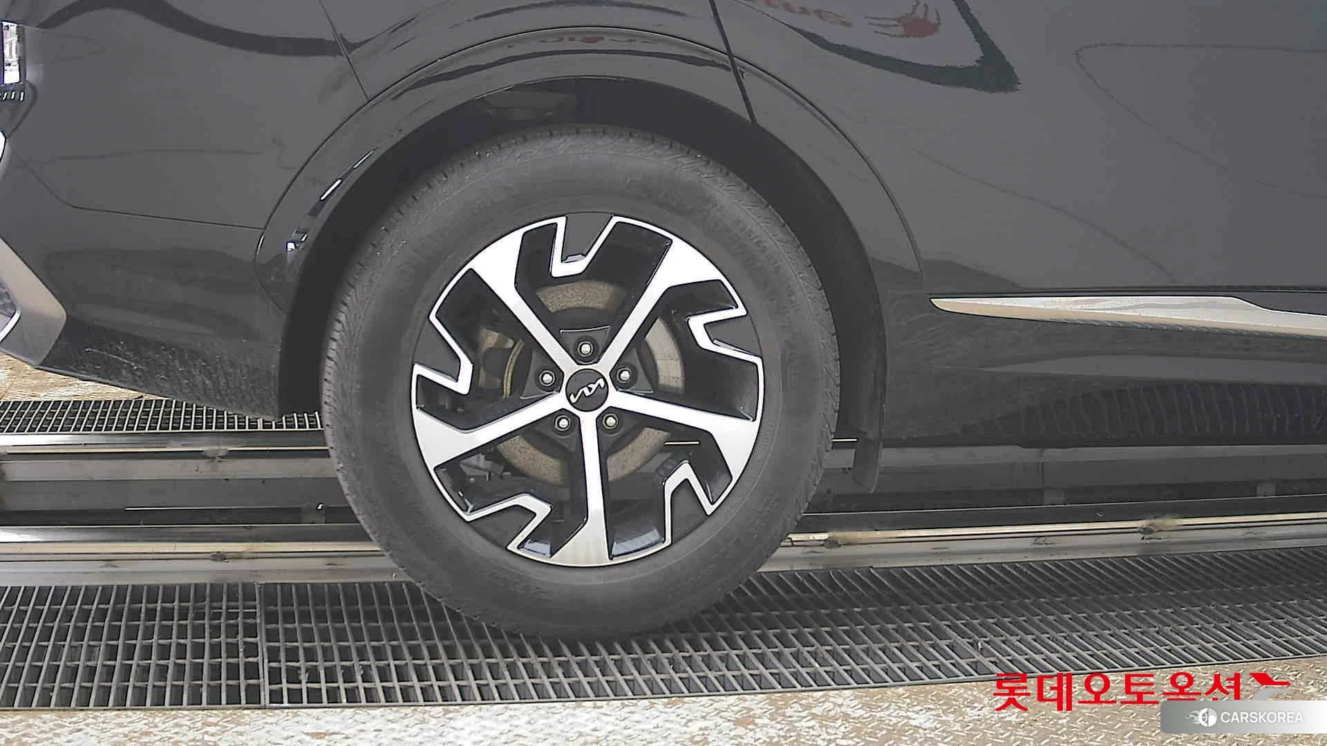 Kia Sportage Hybrid id 3875759 из Кореи 16