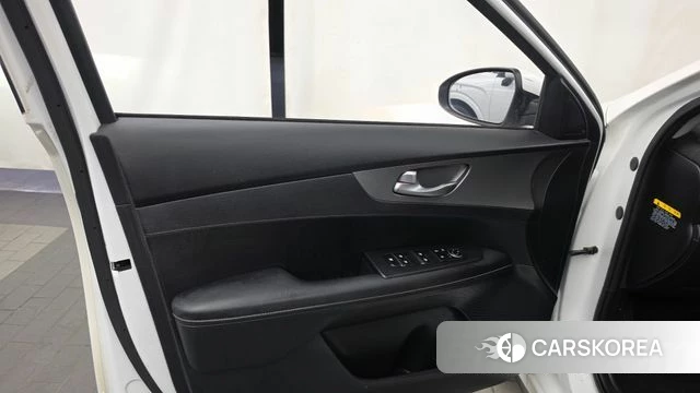 Kia Come New K3 id 4651999 из Кореи 16