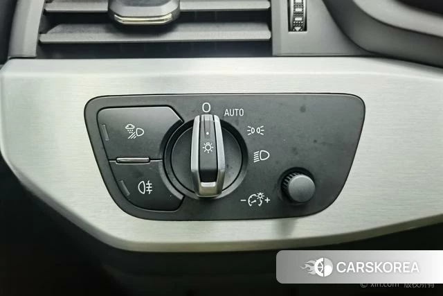 Audi A4L id 4273813 из Китая 16