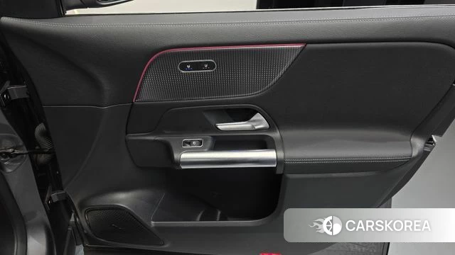 Mercedes-Benz EQA H243 id 4343419 из Кореи 16