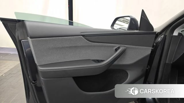 Tesla Model Y id 4710471 из Кореи 16