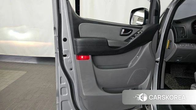 Hyundai The New Grand Starex id 4188561 из Кореи 16