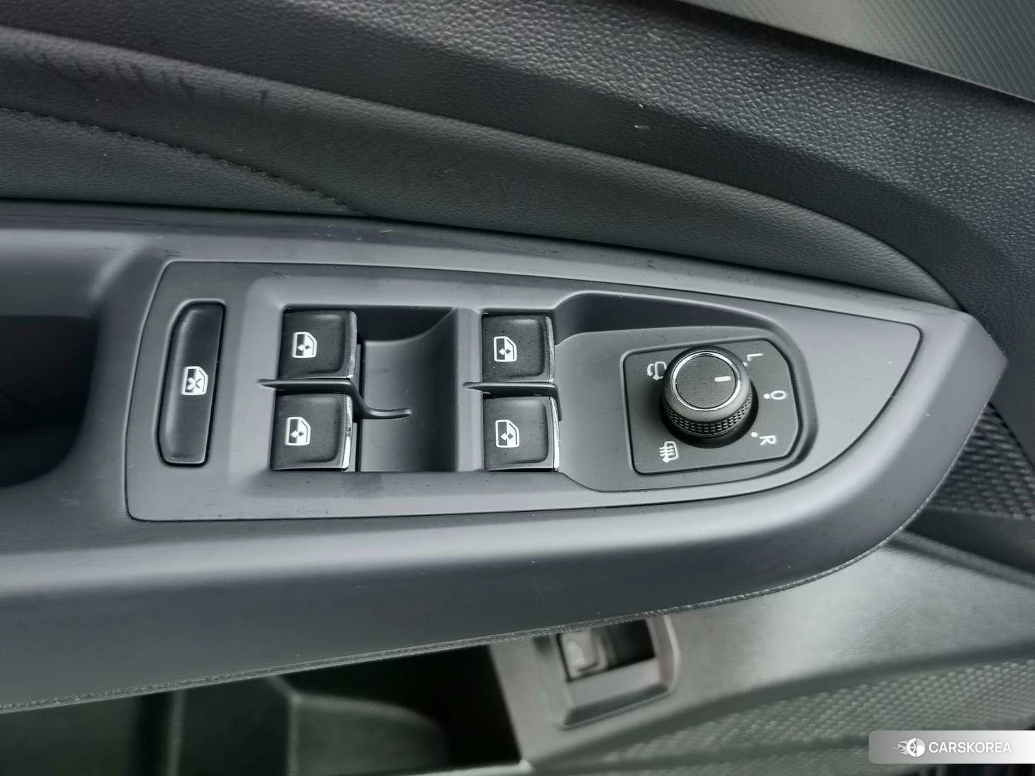 Volkswagen Passat id 4452866 из Китая 16