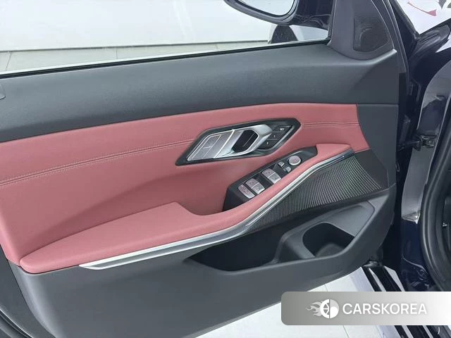 BMW 3 series id 4333850 из Китая 16
