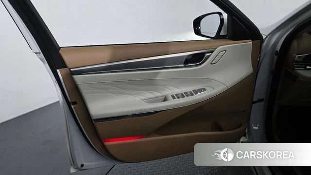 Hyundai The New Grandeur IG Hybrid id 4519738 из Кореи 16