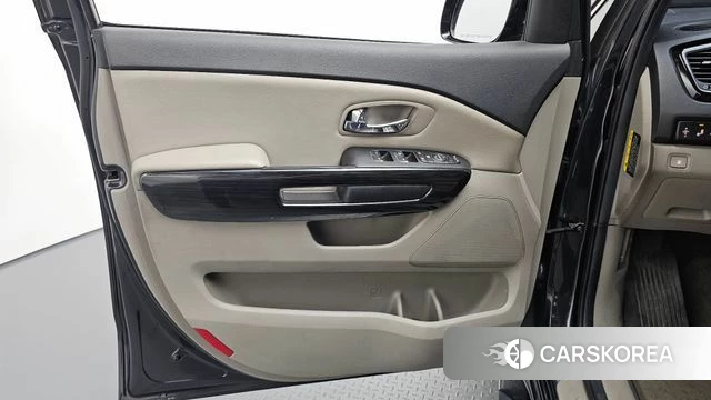 Kia The New Carnival id 4943964 из Кореи 16