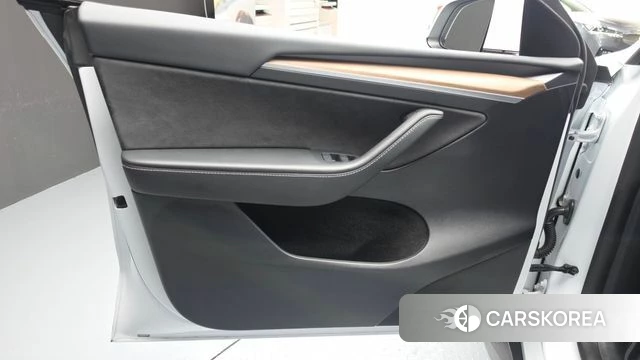 Tesla Model Y id 4480291 из Кореи 16