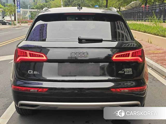Audi Q5L id 4219973 из Китая 16