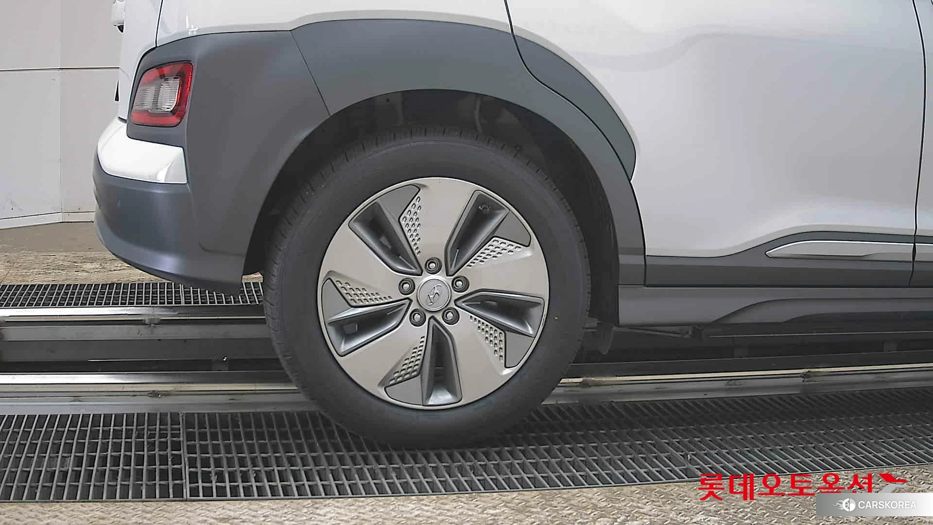 Hyundai KONA Electric id 3882054 из Кореи 16