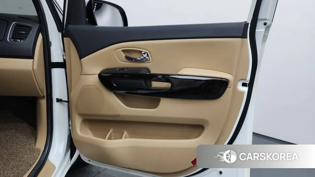 Kia The New Carnival id 4268568 из Кореи 16