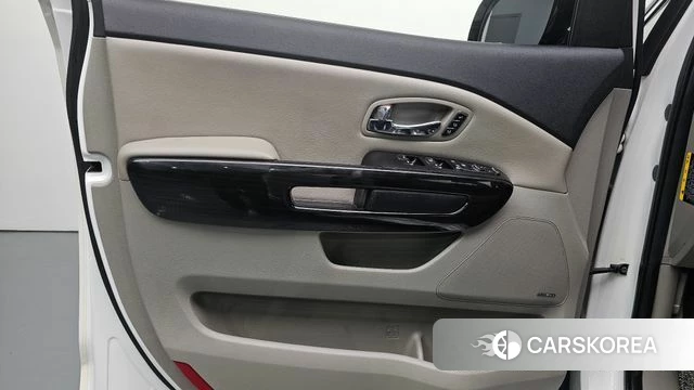 Kia The New Carnival id 4447495 из Кореи 16