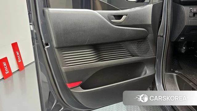 Hyundai Staria id 4308612 из Кореи 16