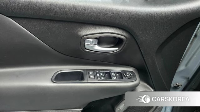 Jeep Renegade id 4543393 из Кореи 16