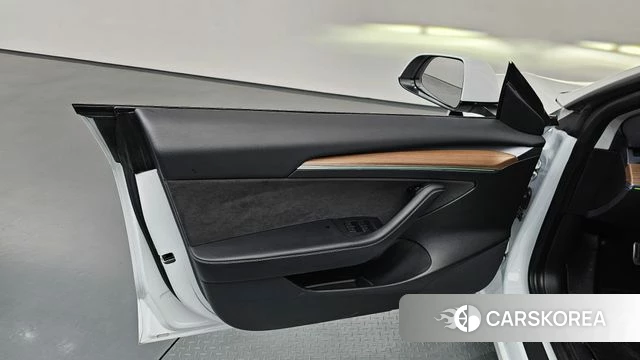 Tesla Model 3 id 4395638 из Кореи 16