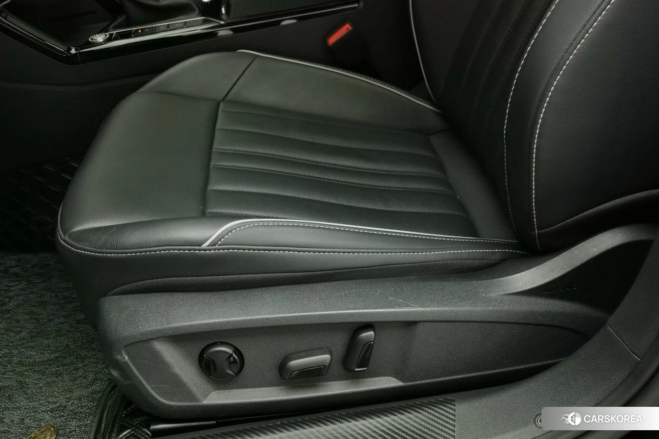 Volkswagen Passat id 4510854 из Китая 16