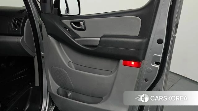 Hyundai The New Grand Starex id 4633330 из Кореи 16