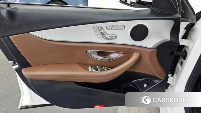Mercedes-Benz E-Class W213 id 4793738 из Кореи 16