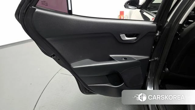 Kia Stonic id 4430135 из Кореи 16