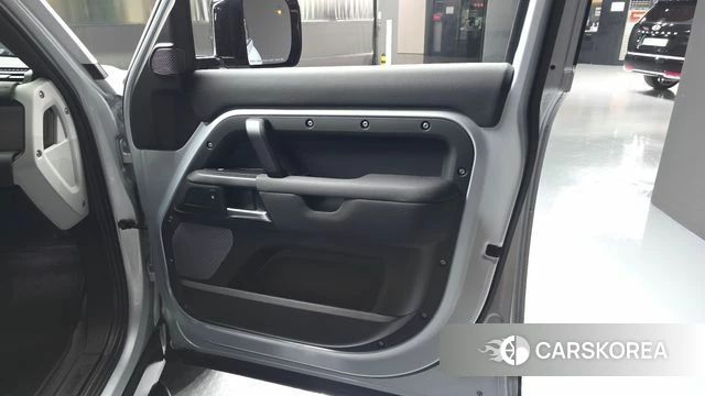 Land Rover Defender (L663) id 4501117 из Кореи 16