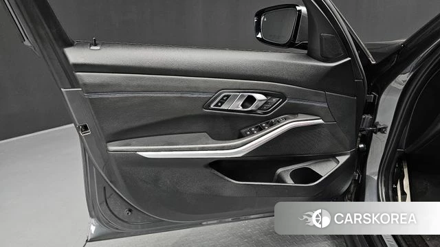 BMW 3 Series (G20) id 4245697 из Кореи 16