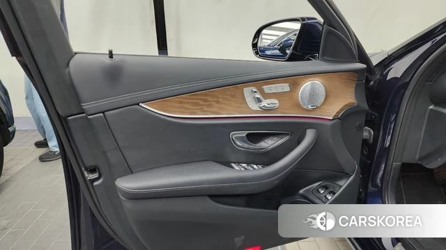 Mercedes-Benz E-Class W213 id 4490085 из Кореи 16