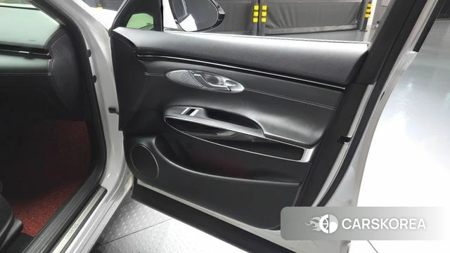 Genesis GV70 id 4758954 из Кореи 16