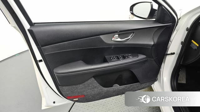 Kia Come New K3 id 4647794 из Кореи 16
