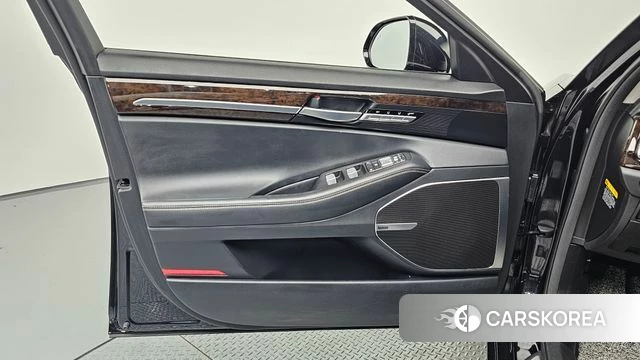 Genesis G90 id 4702906 из Кореи 16