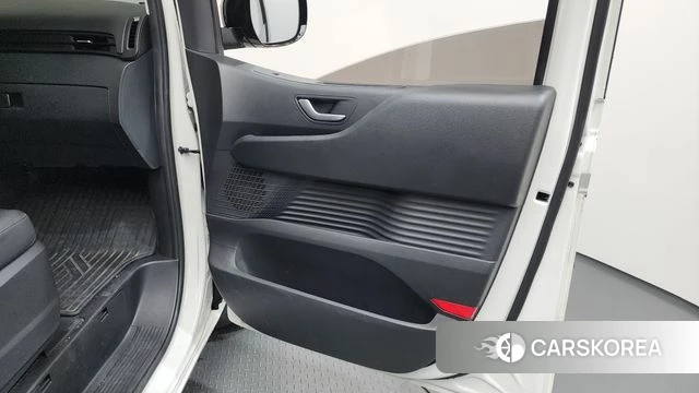 Hyundai Staria id 4308933 из Кореи 16