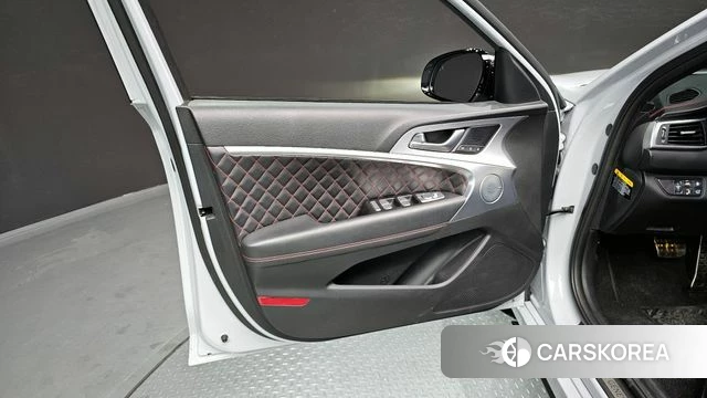 Genesis G70 id 4285742 из Кореи 16
