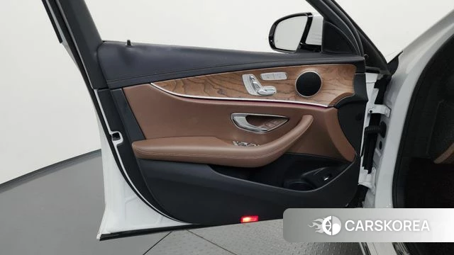 Mercedes-Benz E-Class W213 id 4736415 из Кореи 16