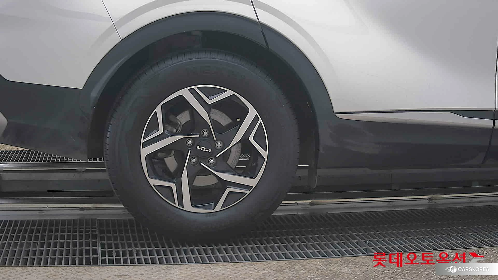 Kia Sportage id 3875731 из Кореи 16