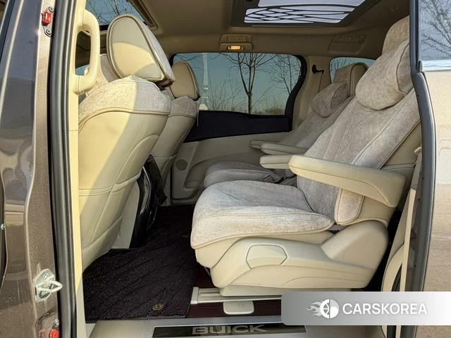 Buick GL8 id 4207952 из Китая 16