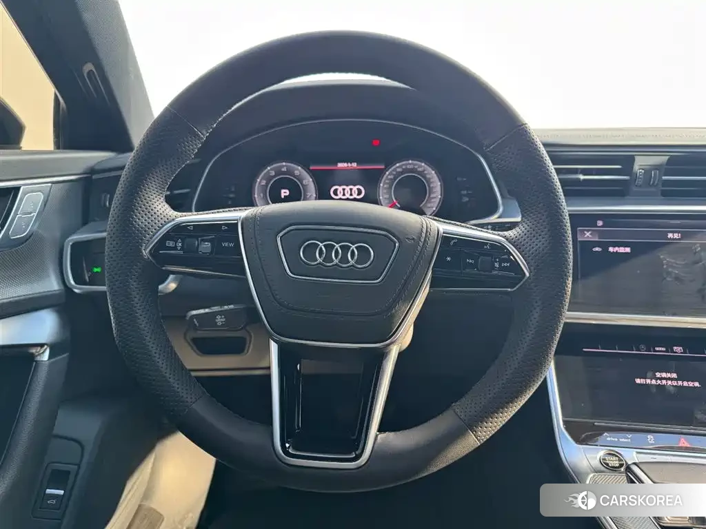 Audi A6L id 4515321 из Китая 16