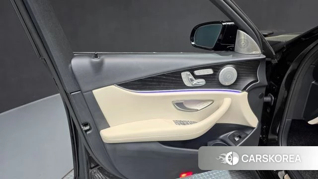Mercedes-Benz E-Class W213 id 4280858 из Кореи 16