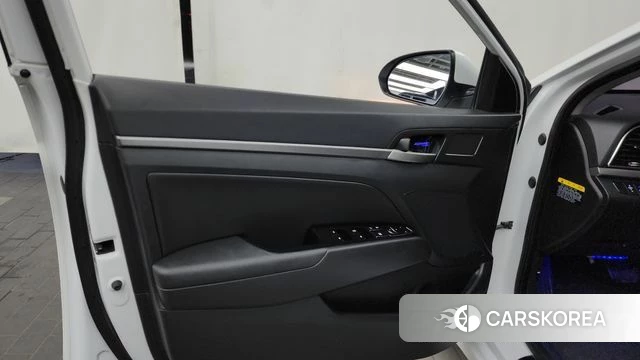 Hyundai Avante AD id 4596142 из Кореи 16