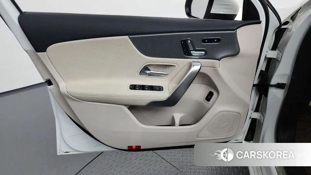 Mercedes-Benz A-Class W177 id 4245168 из Кореи 16