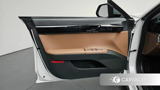 Hyundai Grandeur Hybrid (GN7) id 4898687 из Кореи 16