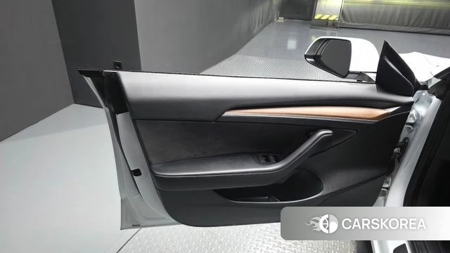 Tesla Model 3 id 4854754 из Кореи 16