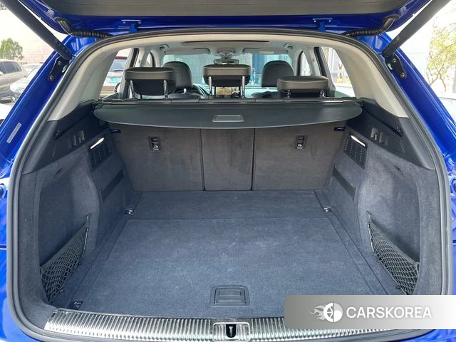 Audi Q5L id 4348844 из Китая 16