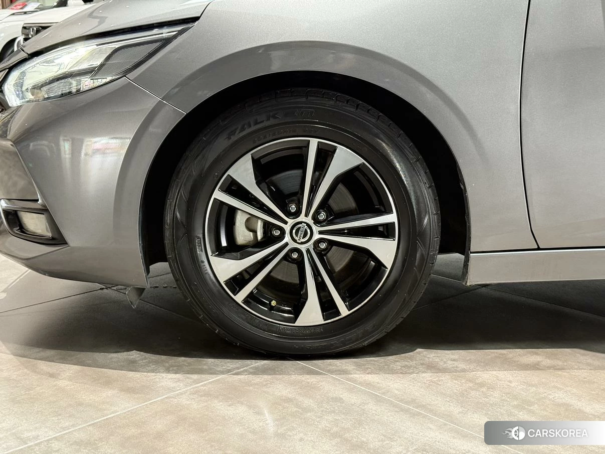 Nissan Xuan Yi id 4454737 из Китая 16
