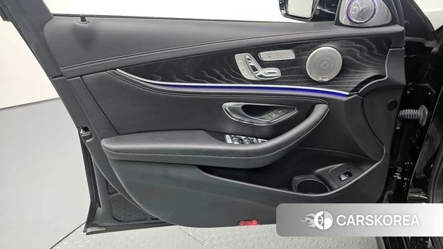 Mercedes-Benz E-Class W213 id 4855316 из Кореи 16